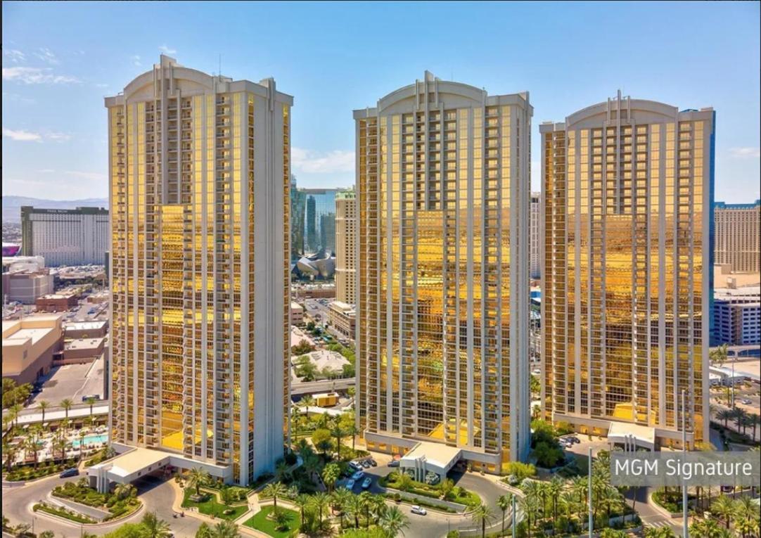 Signature Mgm Suite With Strip And Sphere View Las Vegas Exterior photo
